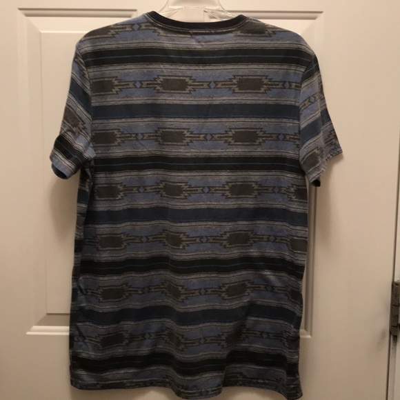 Shirt - Picture 3 of 4